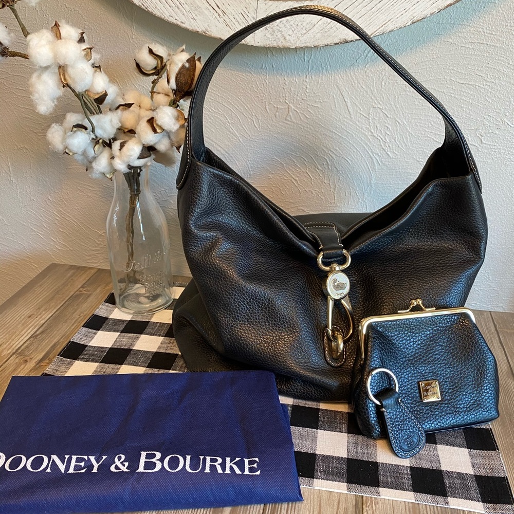 SOLD Dooney and Bourke hobo/wallet/keychain